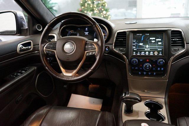 Photo of 2014 Brilliant Black Crystal Pearlcoat Jeep Grand Cherokee
