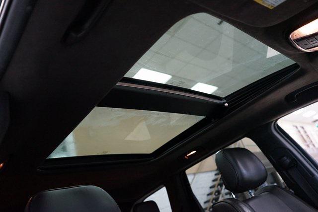 Photo of 2014 Brilliant Black Crystal Pearlcoat Jeep Grand Cherokee