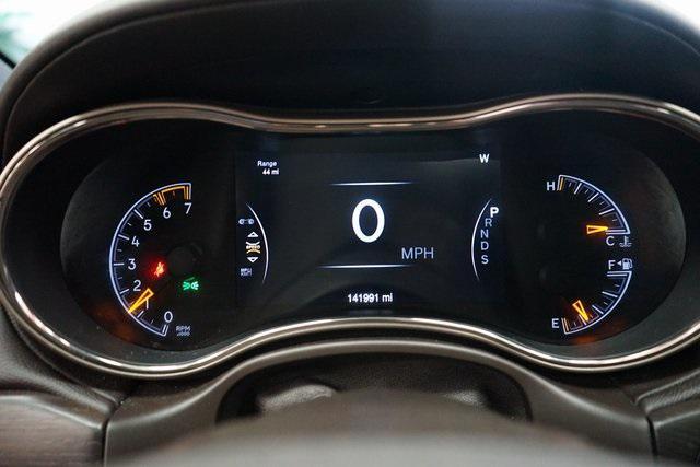 Photo of 2014 Brilliant Black Crystal Pearlcoat Jeep Grand Cherokee