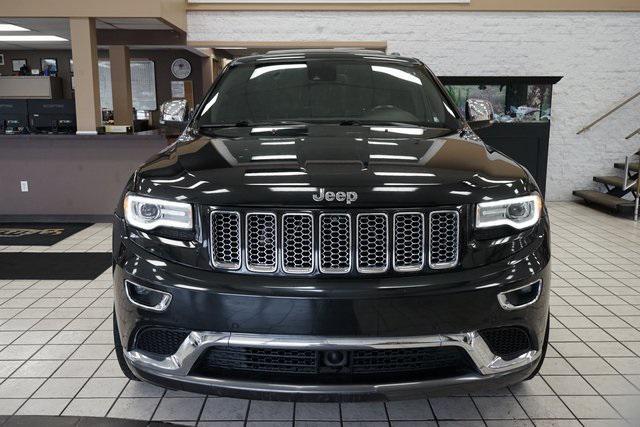 Photo of 2014 Brilliant Black Crystal Pearlcoat Jeep Grand Cherokee