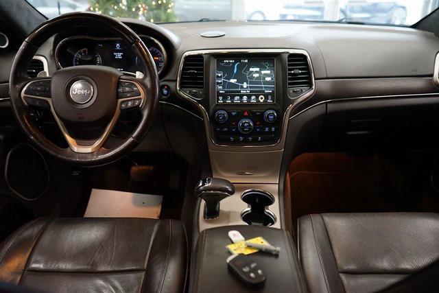 Photo of 2014 Brilliant Black Crystal Pearlcoat Jeep Grand Cherokee
