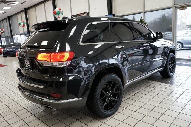 Photo of 2014 Brilliant Black Crystal Pearlcoat Jeep Grand Cherokee