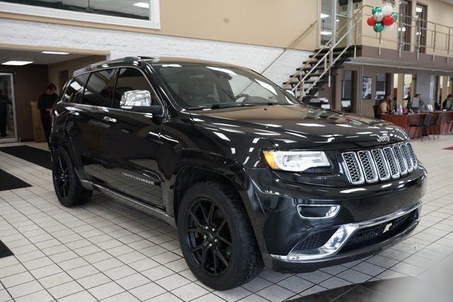 Photo of 2014 Brilliant Black Crystal Pearlcoat Jeep Grand Cherokee