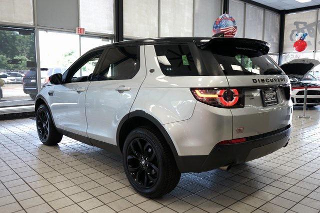 Photo of 2017 Indus Silver Metallic Land Rover Discovery Sport