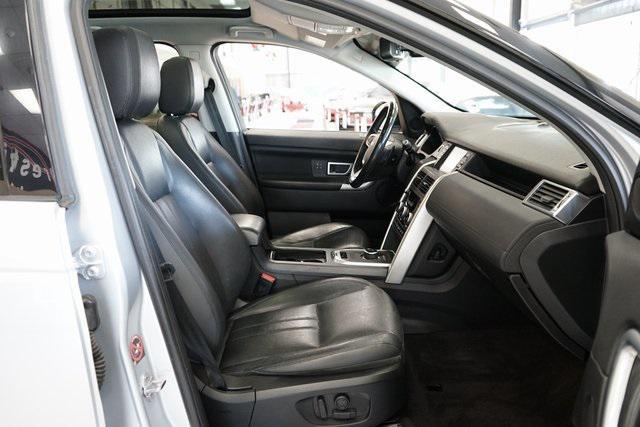 Photo of 2017 Indus Silver Metallic Land Rover Discovery Sport