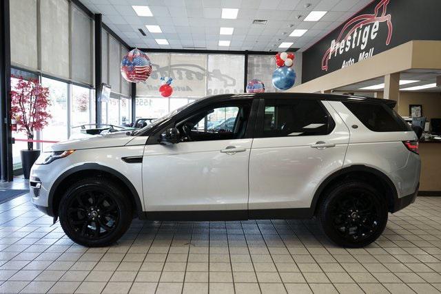 Photo of 2017 Indus Silver Metallic Land Rover Discovery Sport