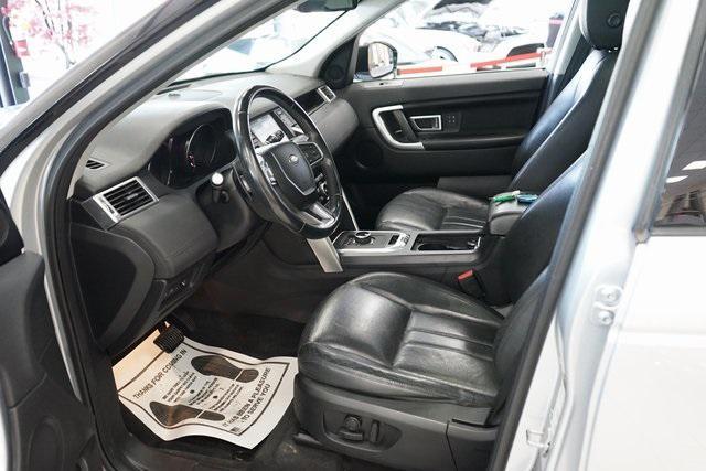 Photo of 2017 Indus Silver Metallic Land Rover Discovery Sport
