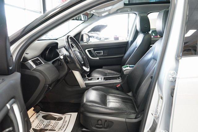 Photo of 2017 Indus Silver Metallic Land Rover Discovery Sport