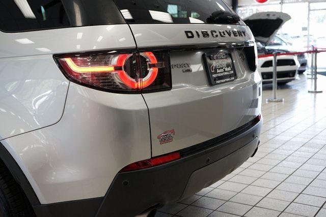 Photo of 2017 Indus Silver Metallic Land Rover Discovery Sport