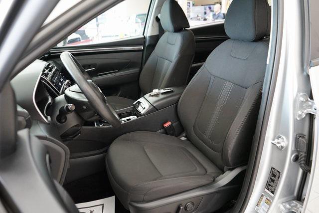 Photo of 2024 Shimmering Silver Hyundai TUCSON