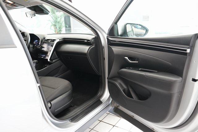 Photo of 2024 Shimmering Silver Hyundai TUCSON