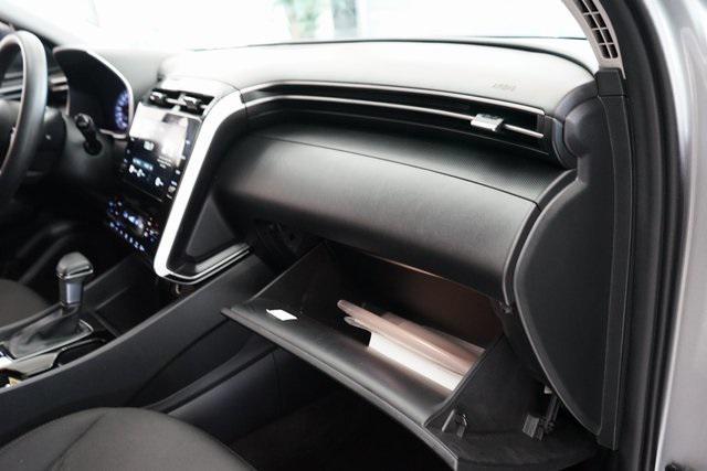 Photo of 2024 Shimmering Silver Hyundai TUCSON