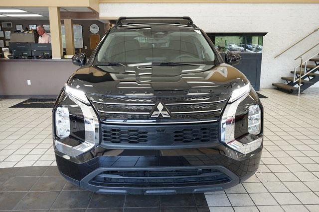 Photo of 2024 Black Diamond Mitsubishi Outlander