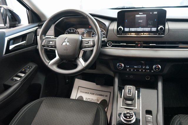 Photo of 2024 Black Diamond Mitsubishi Outlander