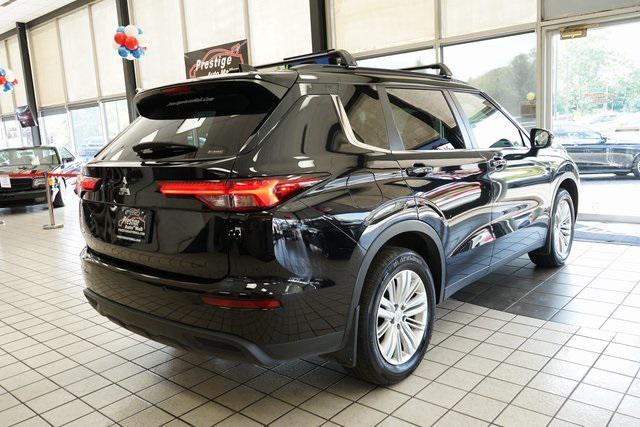 Photo of 2024 Black Diamond Mitsubishi Outlander