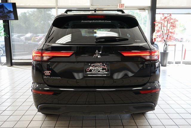 Photo of 2024 Black Diamond Mitsubishi Outlander