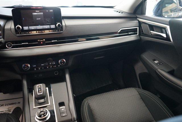 Photo of 2024 Black Diamond Mitsubishi Outlander