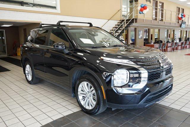 Photo of 2024 Black Diamond Mitsubishi Outlander