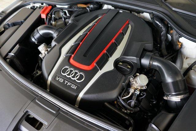 Photo of 2015 Glacier White Metallic Audi S8