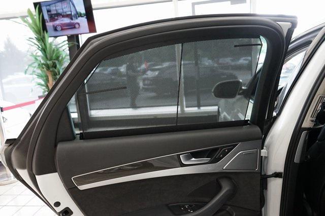 Photo of 2015 Glacier White Metallic Audi S8