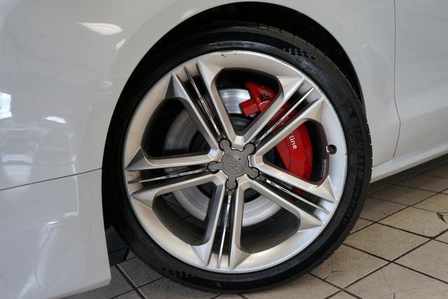 Photo of 2015 Glacier White Metallic Audi S8