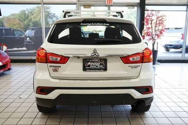 Photo of 2018 Diamond White Pearl Mitsubishi Outlander Sport
