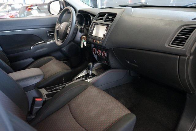 Photo of 2018 Diamond White Pearl Mitsubishi Outlander Sport