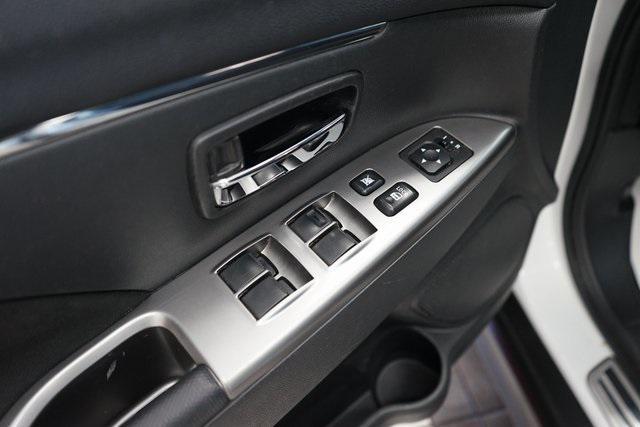Photo of 2018 Diamond White Pearl Mitsubishi Outlander Sport