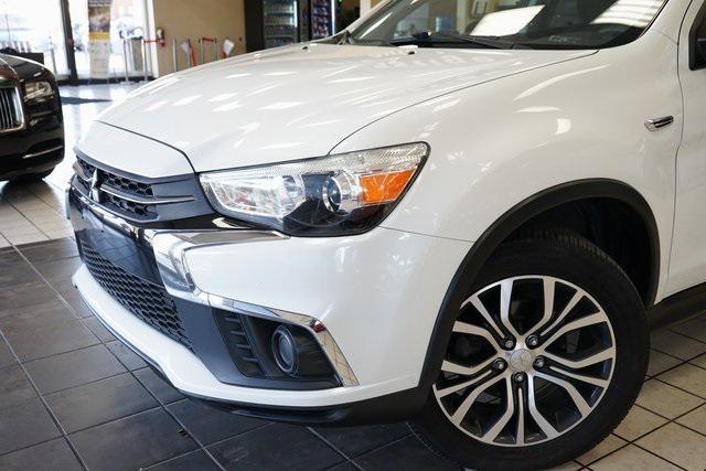 Photo of 2018 Diamond White Pearl Mitsubishi Outlander Sport