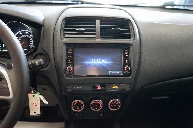Photo of 2018 Diamond White Pearl Mitsubishi Outlander Sport