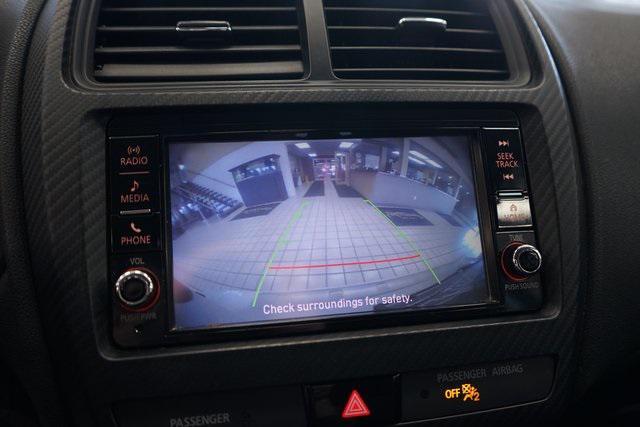 Photo of 2018 Diamond White Pearl Mitsubishi Outlander Sport