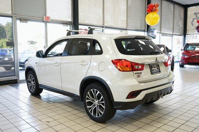 Photo of 2018 Diamond White Pearl Mitsubishi Outlander Sport