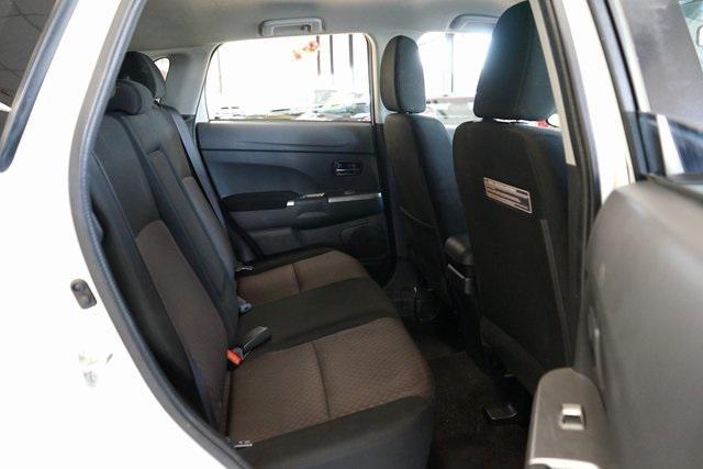 Photo of 2018 Diamond White Pearl Mitsubishi Outlander Sport