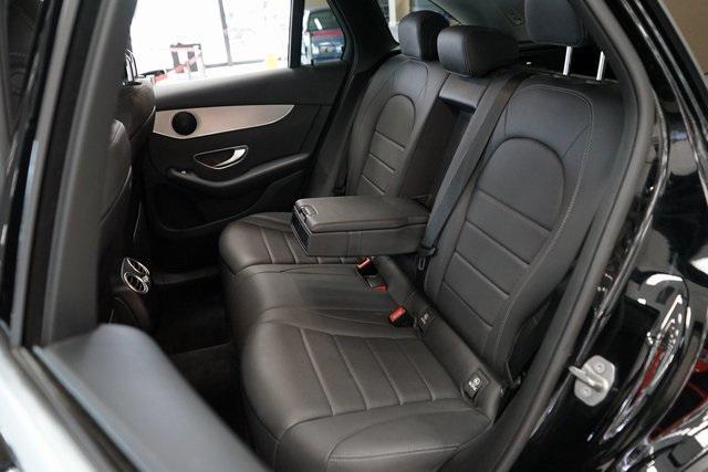 Photo of 2021 Black Mercedes-Benz GLC 300
