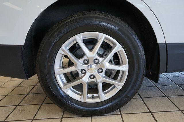 Photo of 2023 Summit White Chevrolet Equinox