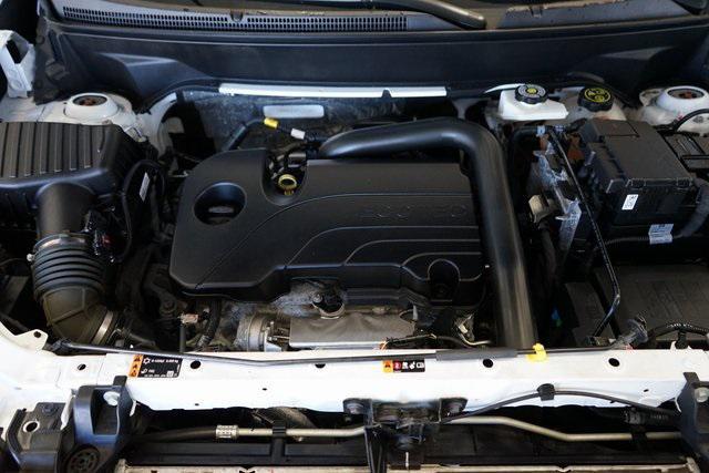 Photo of 2023 Summit White Chevrolet Equinox
