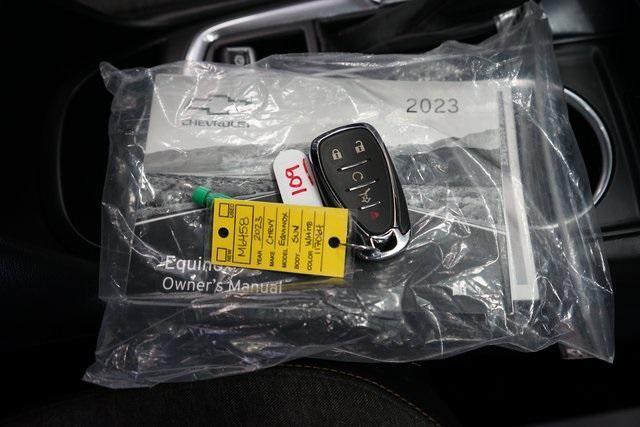 Photo of 2023 Summit White Chevrolet Equinox