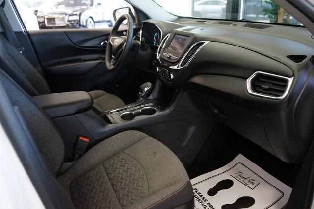 Photo of 2023 Summit White Chevrolet Equinox