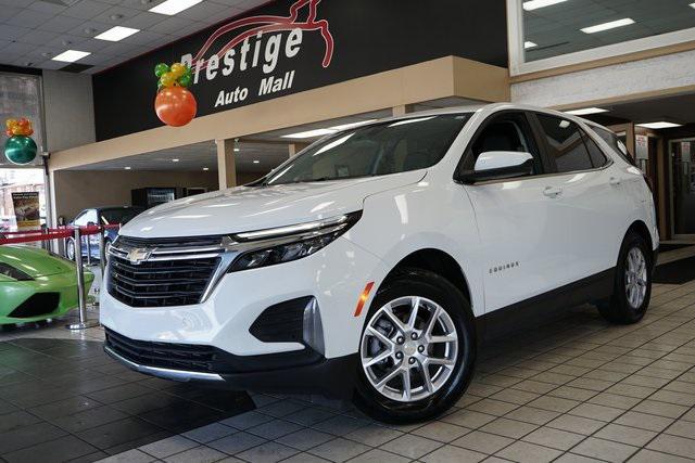 Photo of 2023 Summit White Chevrolet Equinox