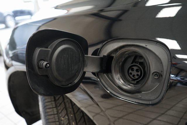 Photo of 2022 Onyx Black Metallic Volvo XC60 Recharge Plug-In Hybrid