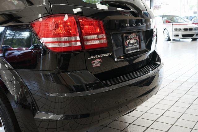 Photo of 2020 Pitch Black Clearcoat Dodge Journey