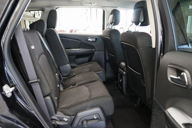 Photo of 2020 Pitch Black Clearcoat Dodge Journey