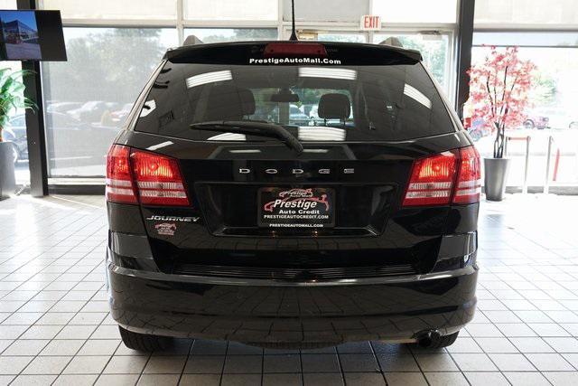 Photo of 2020 Pitch Black Clearcoat Dodge Journey