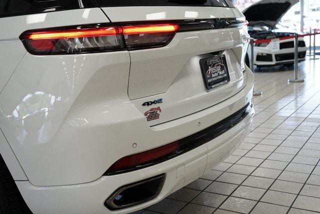 Photo of 2023 Bright White Clearcoat Jeep Grand Cherokee 4xe