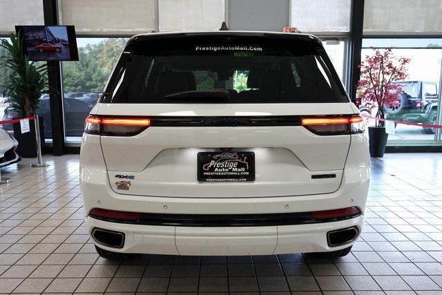 Photo of 2023 Bright White Clearcoat Jeep Grand Cherokee 4xe