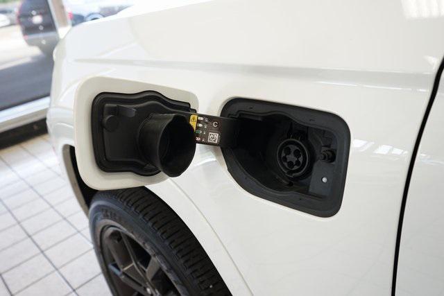 Photo of 2023 Bright White Clearcoat Jeep Grand Cherokee 4xe