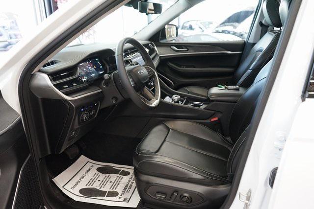 Photo of 2023 Bright White Clearcoat Jeep Grand Cherokee 4xe