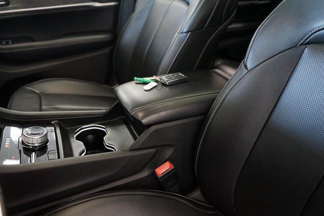 Photo of 2023 Bright White Clearcoat Jeep Grand Cherokee 4xe