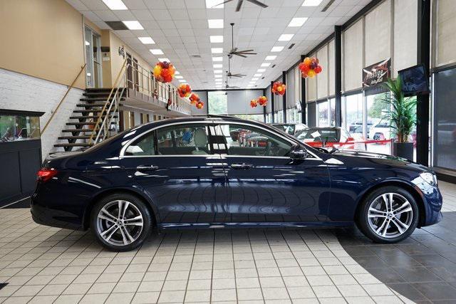 Photo of 2021 Lunar Blue Metallic Mercedes-Benz E-Class