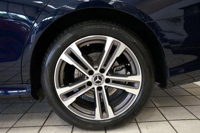 Photo of 2021 Lunar Blue Metallic Mercedes-Benz E-Class
